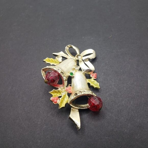 Jingle bells with mistletoe pin brooche - Picture 2 of 12